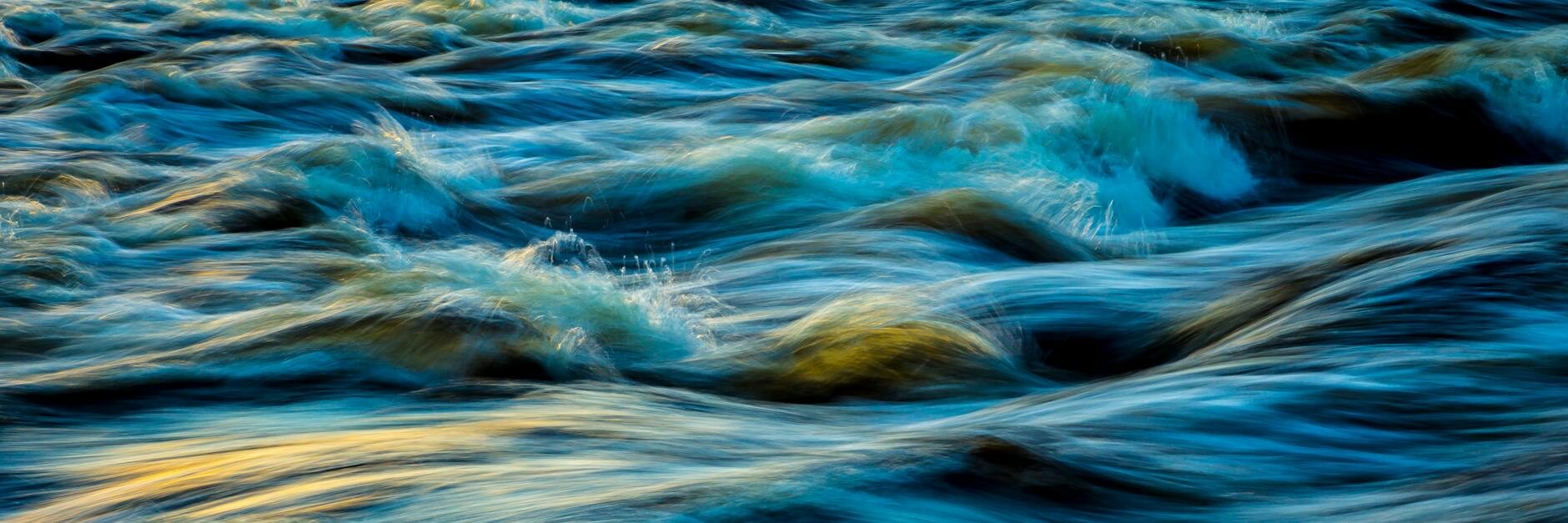 macro photography of water waves